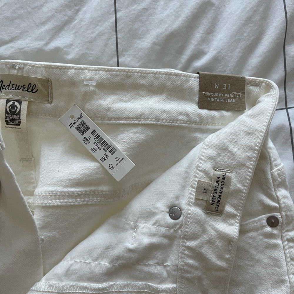 Madewell White Curvy Perfect Vintage Jeans, Size 31
